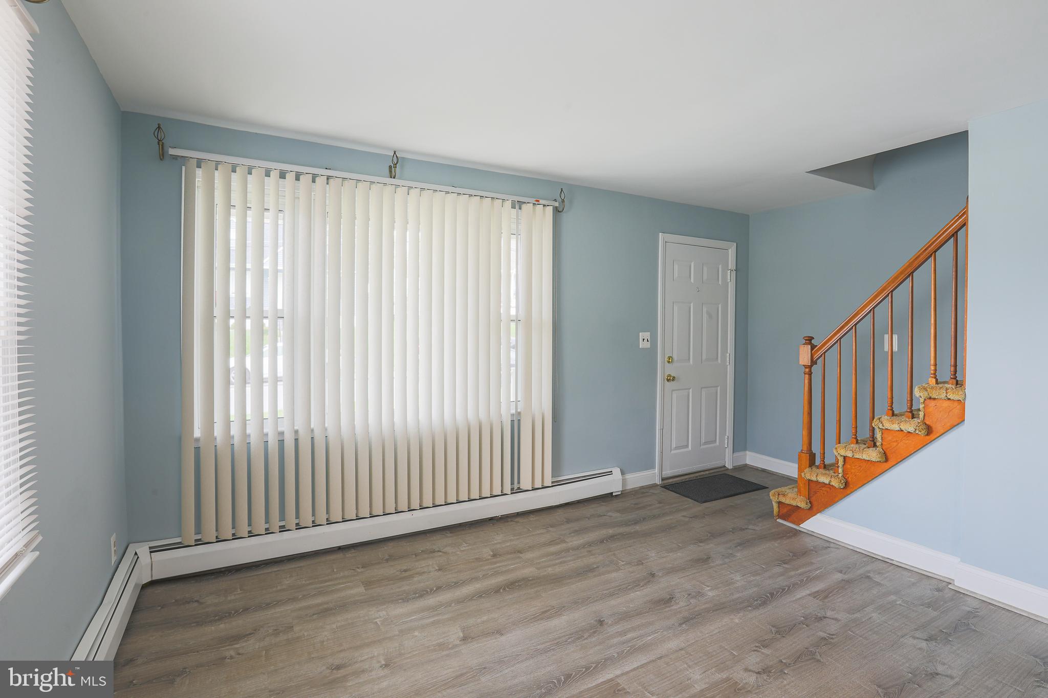 1222 Landover Road Baltimore, MD 21237 - Photo 5 of 28 Living Room