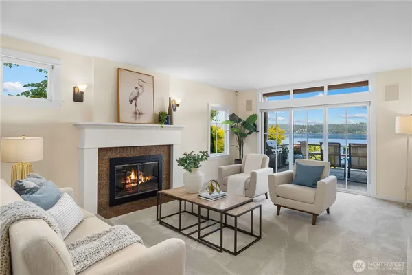 $4,788,800 | 528 West Lake Sammamish Parkway Southeast, Bellevue, WA 98008