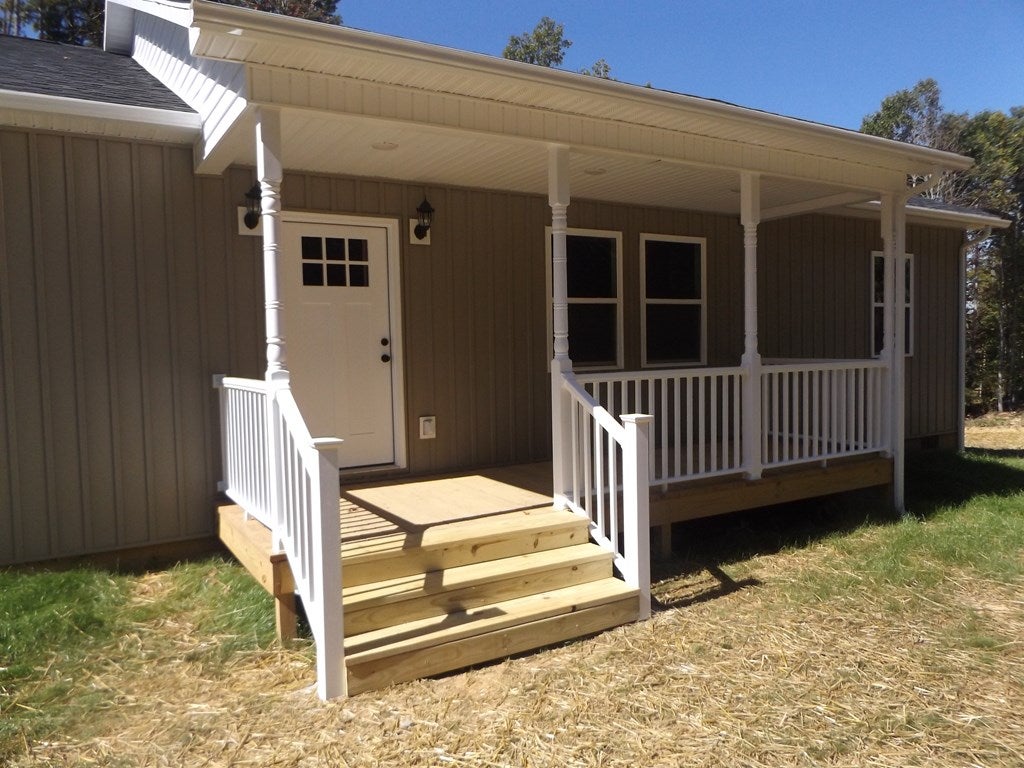 1103 Deer Ridge Road Hillsville, VA 24343 - Photo 3 of 18 Gallery Image 3