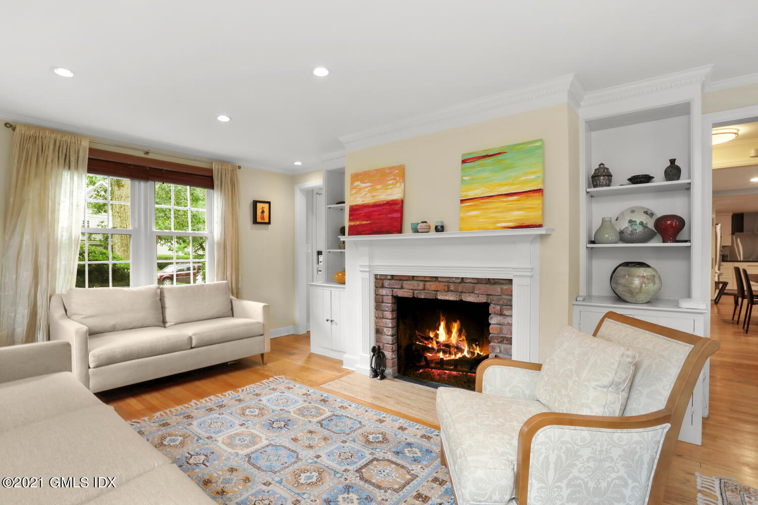 25 Summit Road Riverside, CT 06878 - Photo 4 of 40 25 Summit Rd Greenwich CT-large-021-022-