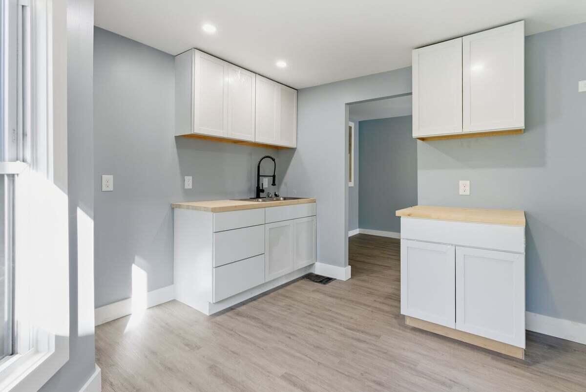 55 Western Avenue Waterville, ME 04901 - Photo 10 of 34 Reno 6