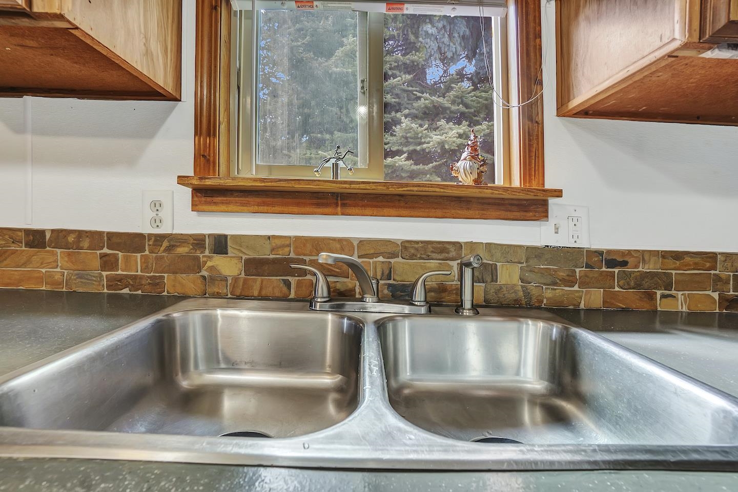 14708 North Black Road Mead, WA 99021 - Photo 13 of 39