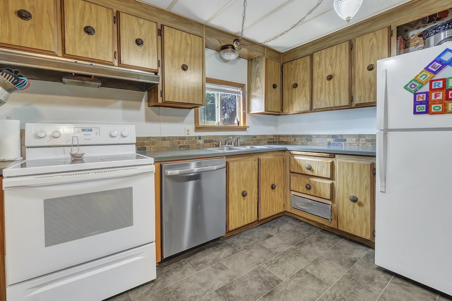 14708 North Black Road Mead, WA 99021 - Photo 20 of 39