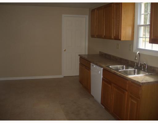 106 Hannahstown Road Butler, PA 16002 - Photo 4 of 15 Kitchen.