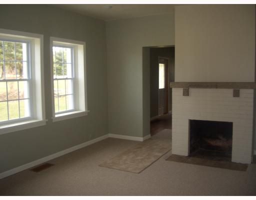 106 Hannahstown Road Butler, PA 16002 - Photo 7 of 15 Den/Family/Great Room.
