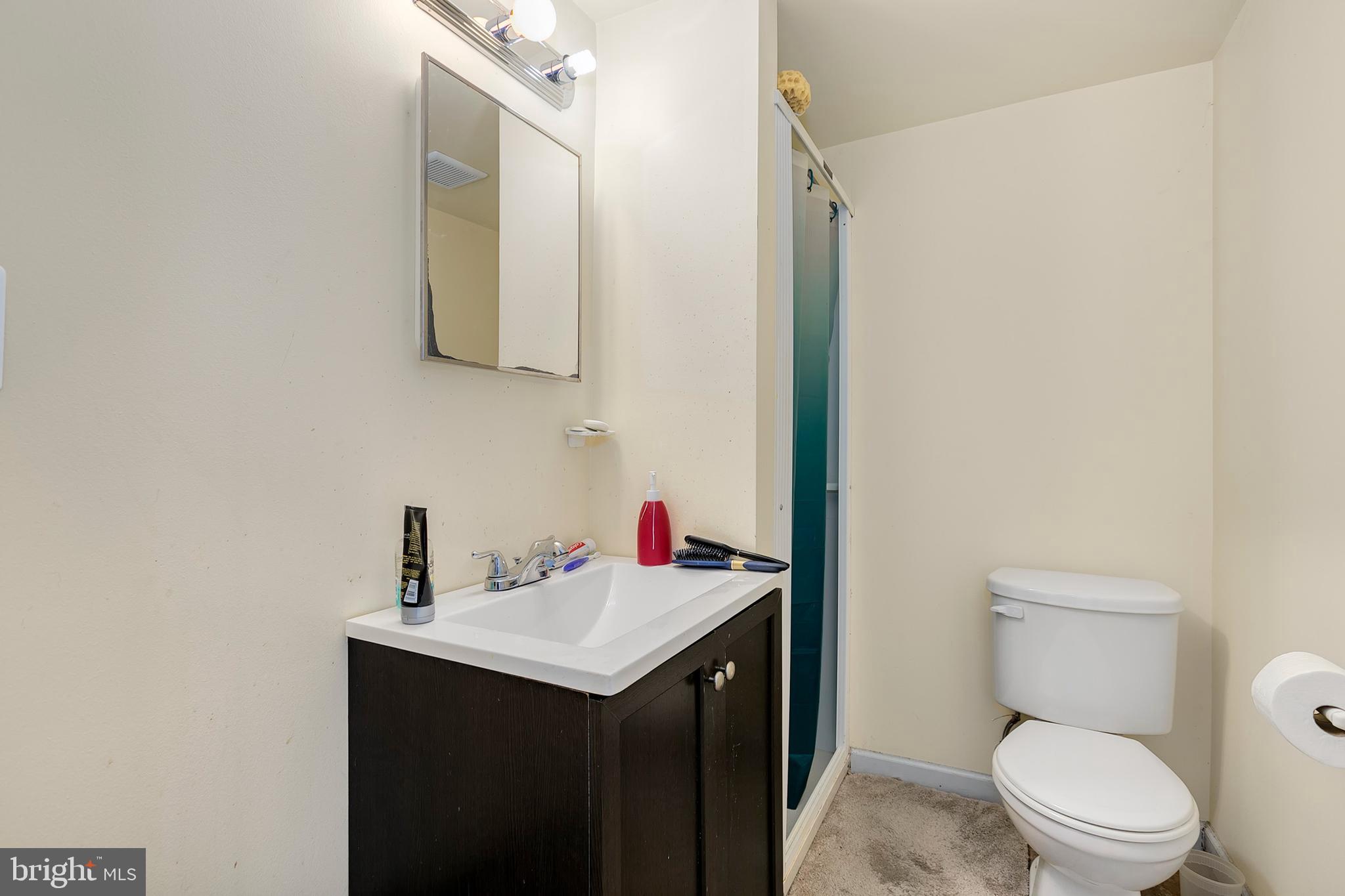 12349 Coleraine Court Reston, VA 20191 - Photo 33 of 36