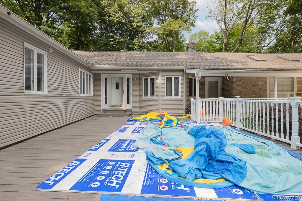 23 Sky Meadow Road Suffern, NY 10901 - Photo 21 of 36 a backyard of a house
