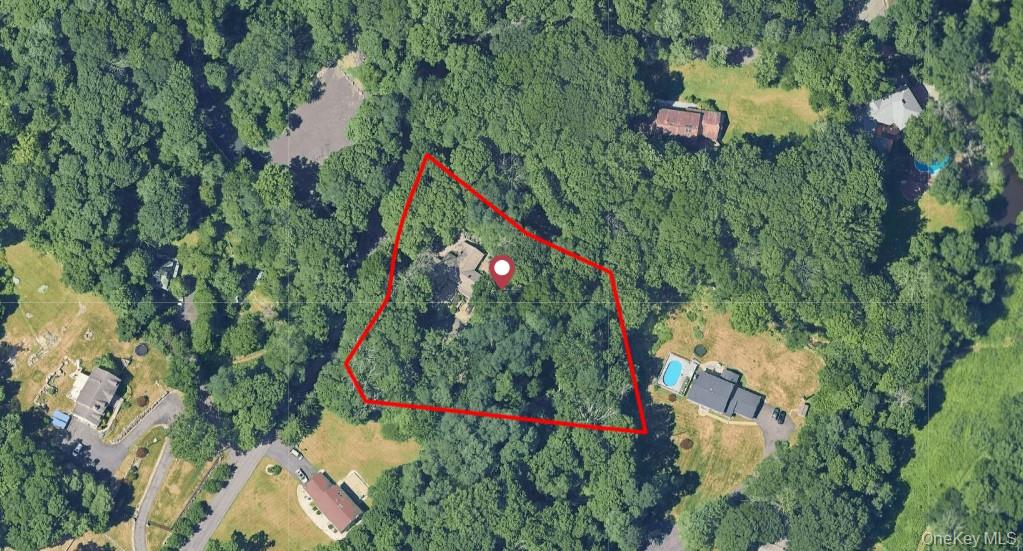 23 Sky Meadow Road Suffern, NY 10901 - Photo 36 of 36 a view of a bird bath