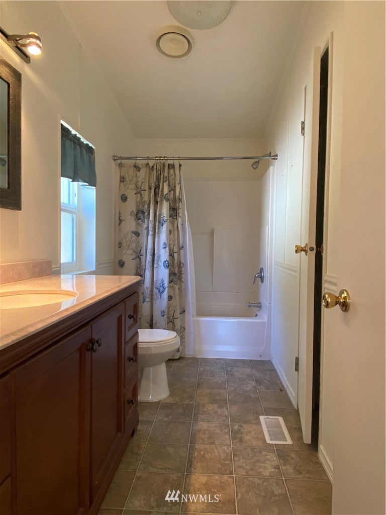 3443 East Harbor Road Langley, WA 98260 - Photo 12 of 24 Gallery Image 12