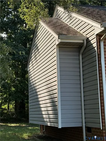 a view of backyard of house