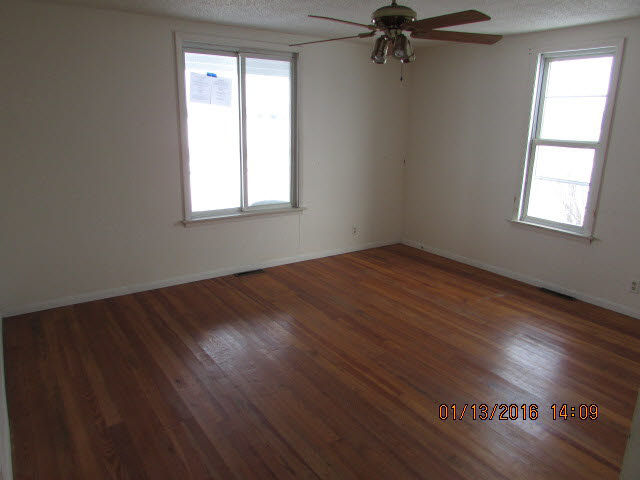 1569 Cass Avenue Road Bay City, MI 48708 - Photo 12 of 17