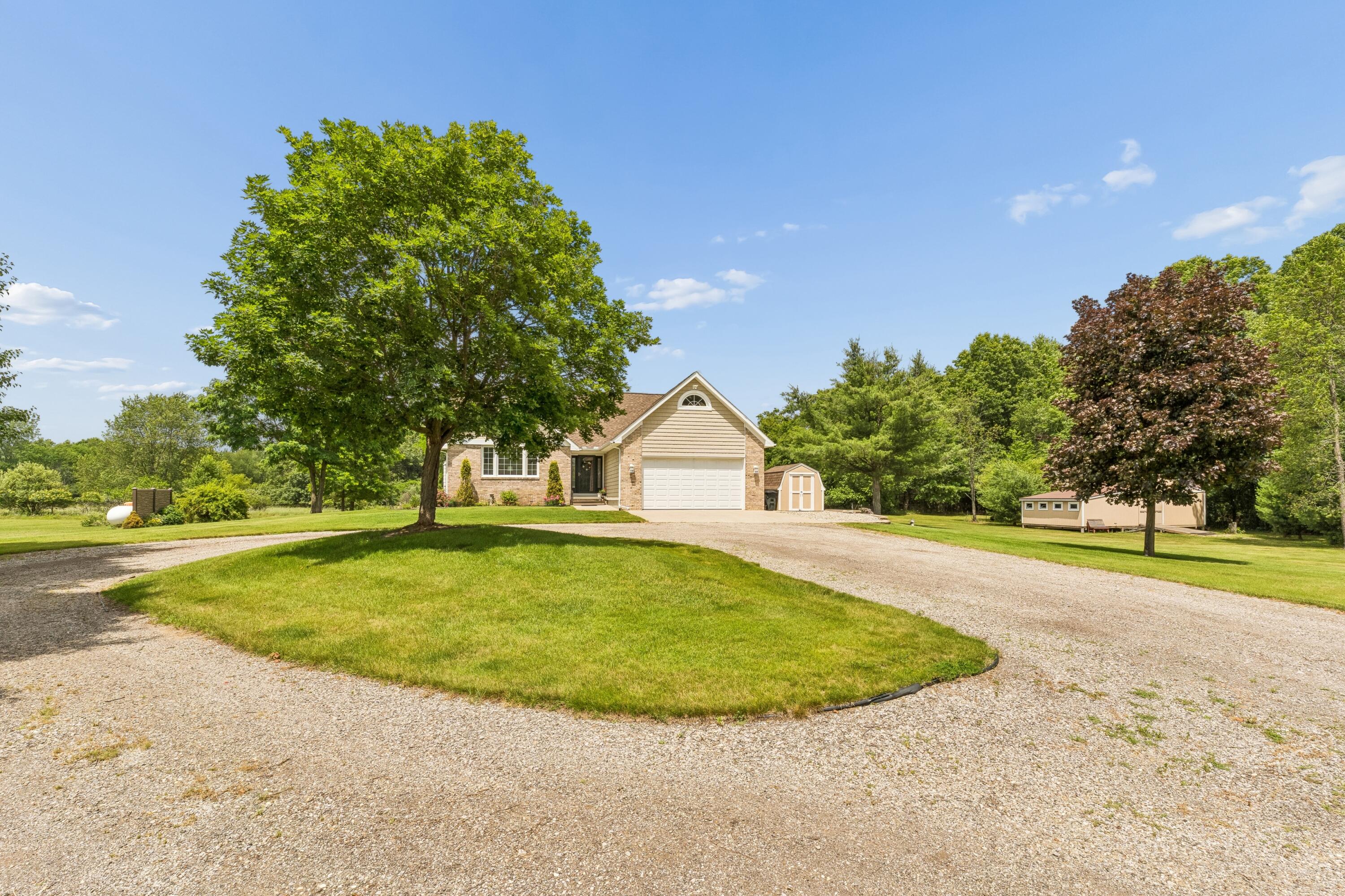 4902 Mt Morris Road Columbiaville, MI 48421 - Photo 3 of 51 3
