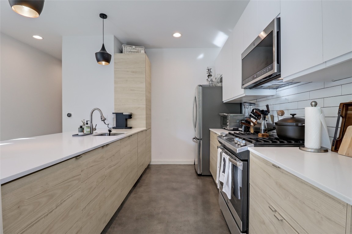 2709 East 14th Street, Unit A Austin, TX 78702 - Photo 12 of 38