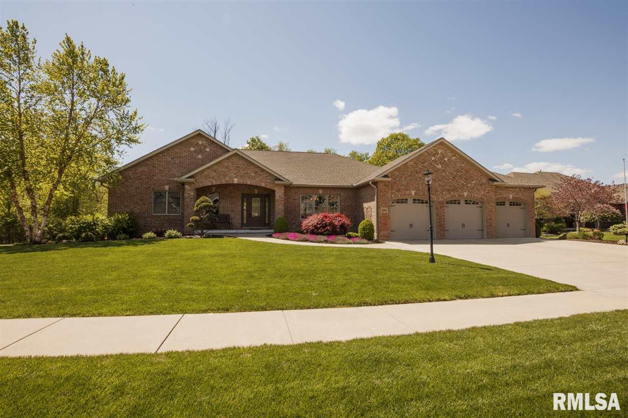 1816 Autumn Ridge Washington, IL 61571 - Photo 1 of 36 Gallery Image 1