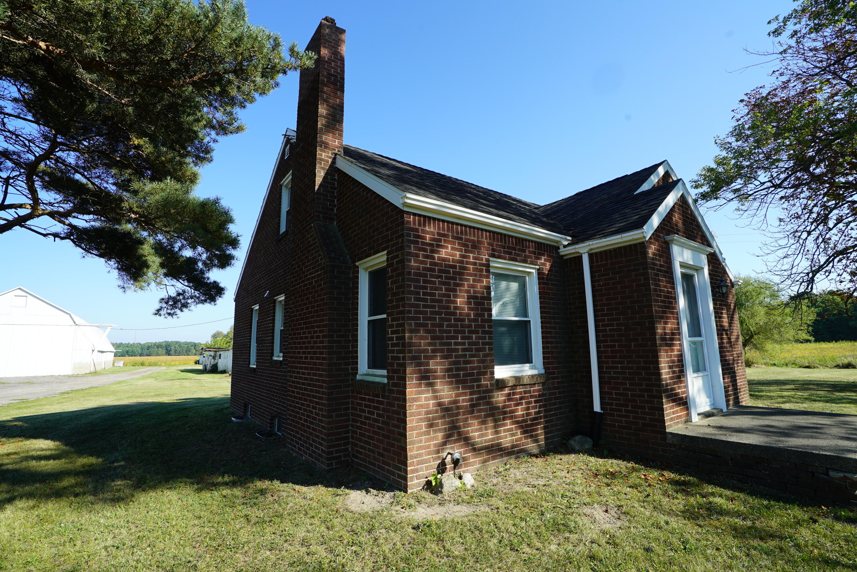 5435 Edwards Road Harbor Beach, MI 48441 - Photo 2 of 49 House 3