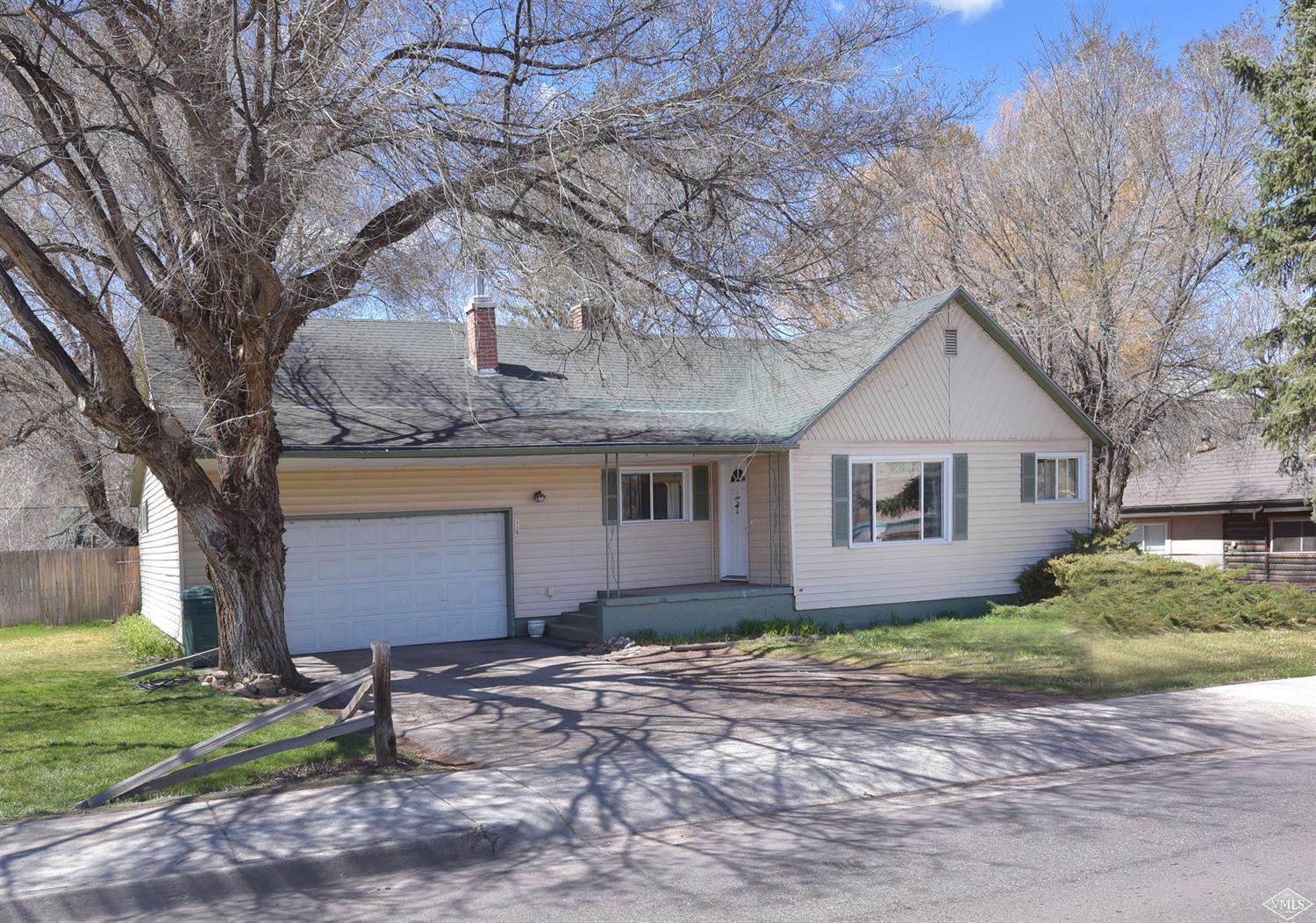 718 Valley Road Gypsum, CO 81637 - Photo 4 of 25 Additional Photo