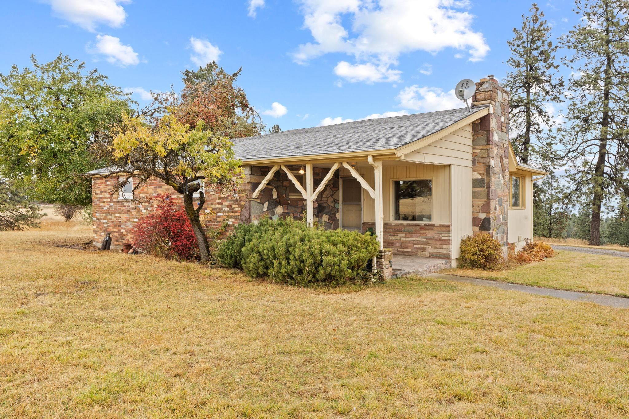 9001 East Doak Road Spokane, WA 99217 - Photo 1 of 50