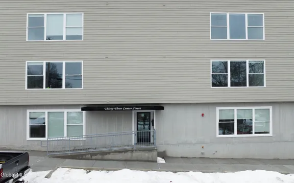 $1,950 | 33 Centre Street, Unit 3D, Albany, NY 12204