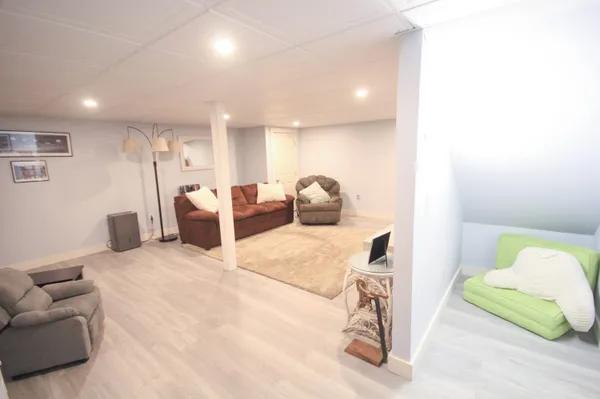 $750,000 | 64 Wardtown Road, Freeport, ME 04032