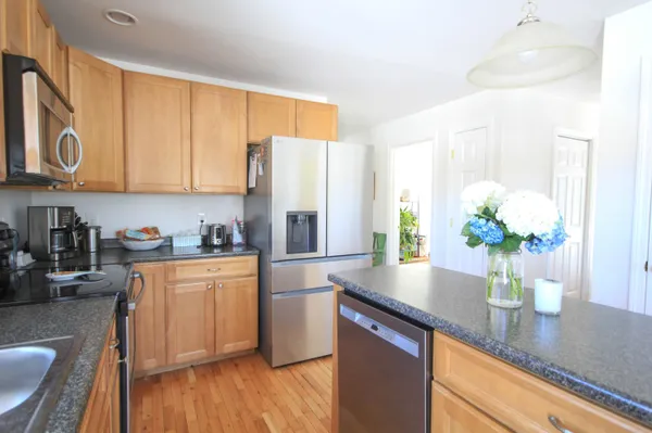 $750,000 | 64 Wardtown Road, Freeport, ME 04032