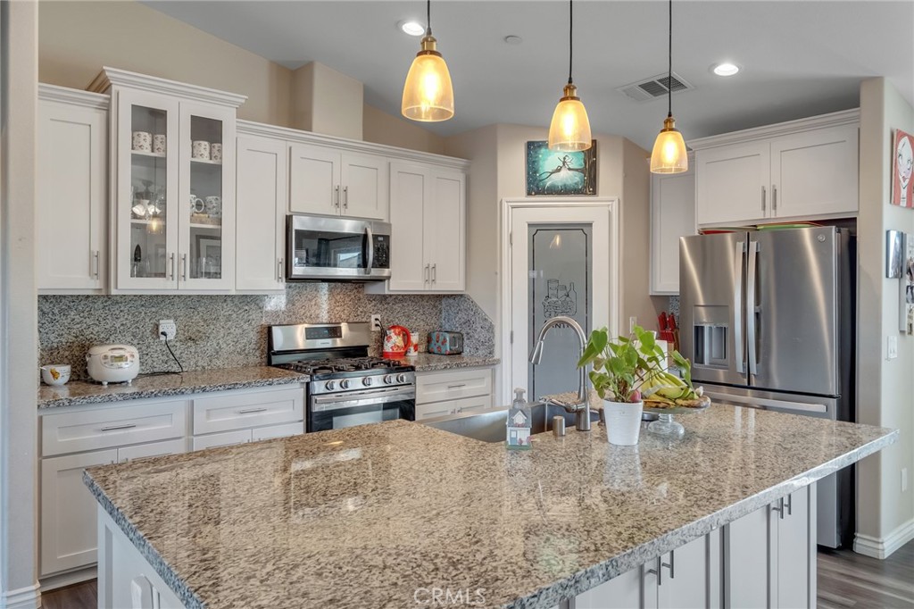 11374 Desert View Road Pinon Hills, CA 92372 - Photo 9 of 42 Gallery Image 9