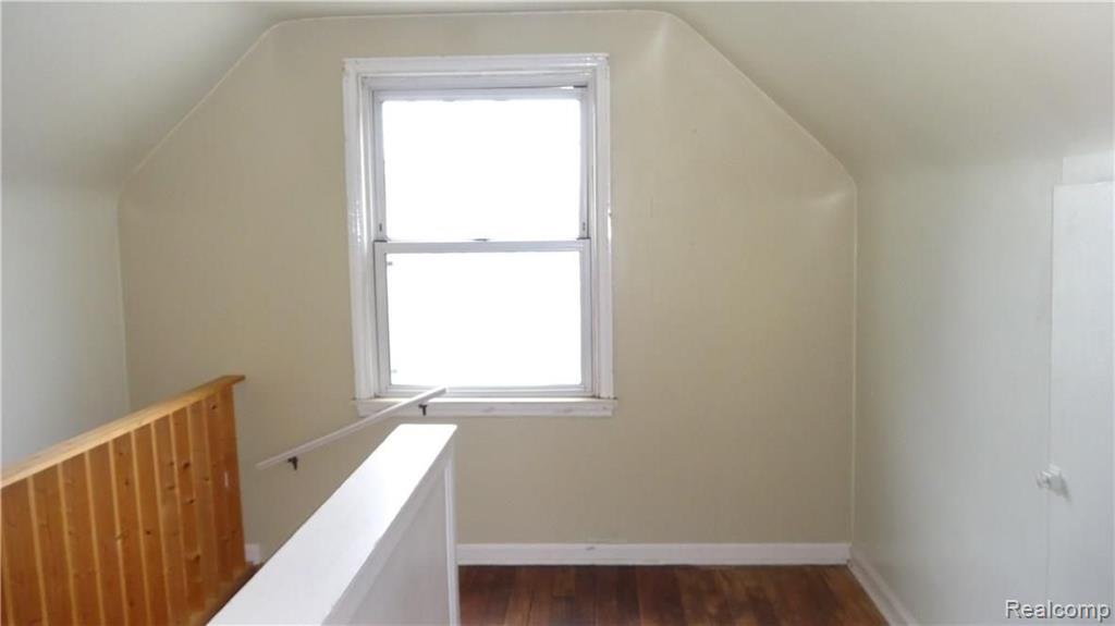 24919 Calvin Street Dearborn, MI 48124 - Photo 20 of 32