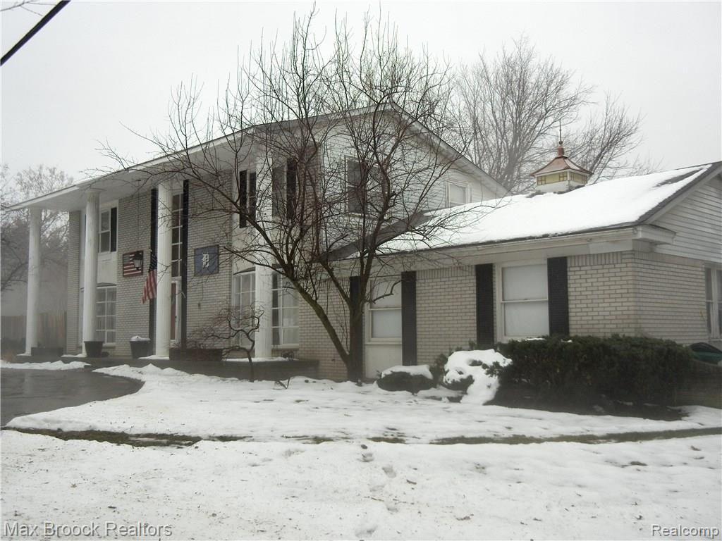 9620 Allen Road Clarkston, MI 48348 - Photo 2 of 99 DSCN8483.JPG