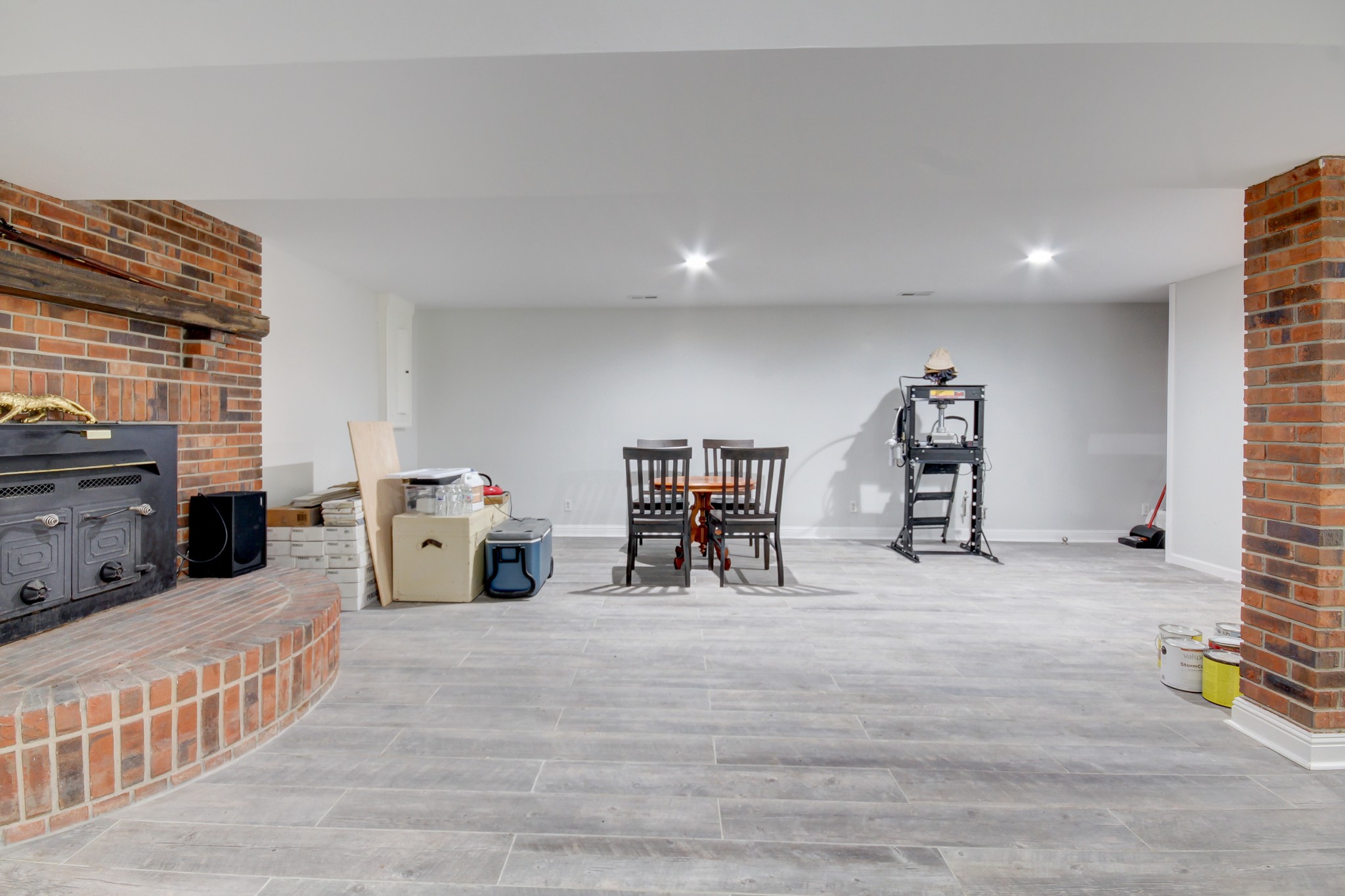 4141 Sango Road Clarksville, TN 37043 - Photo 43 of 57 a room with furniture and a flat screen tv