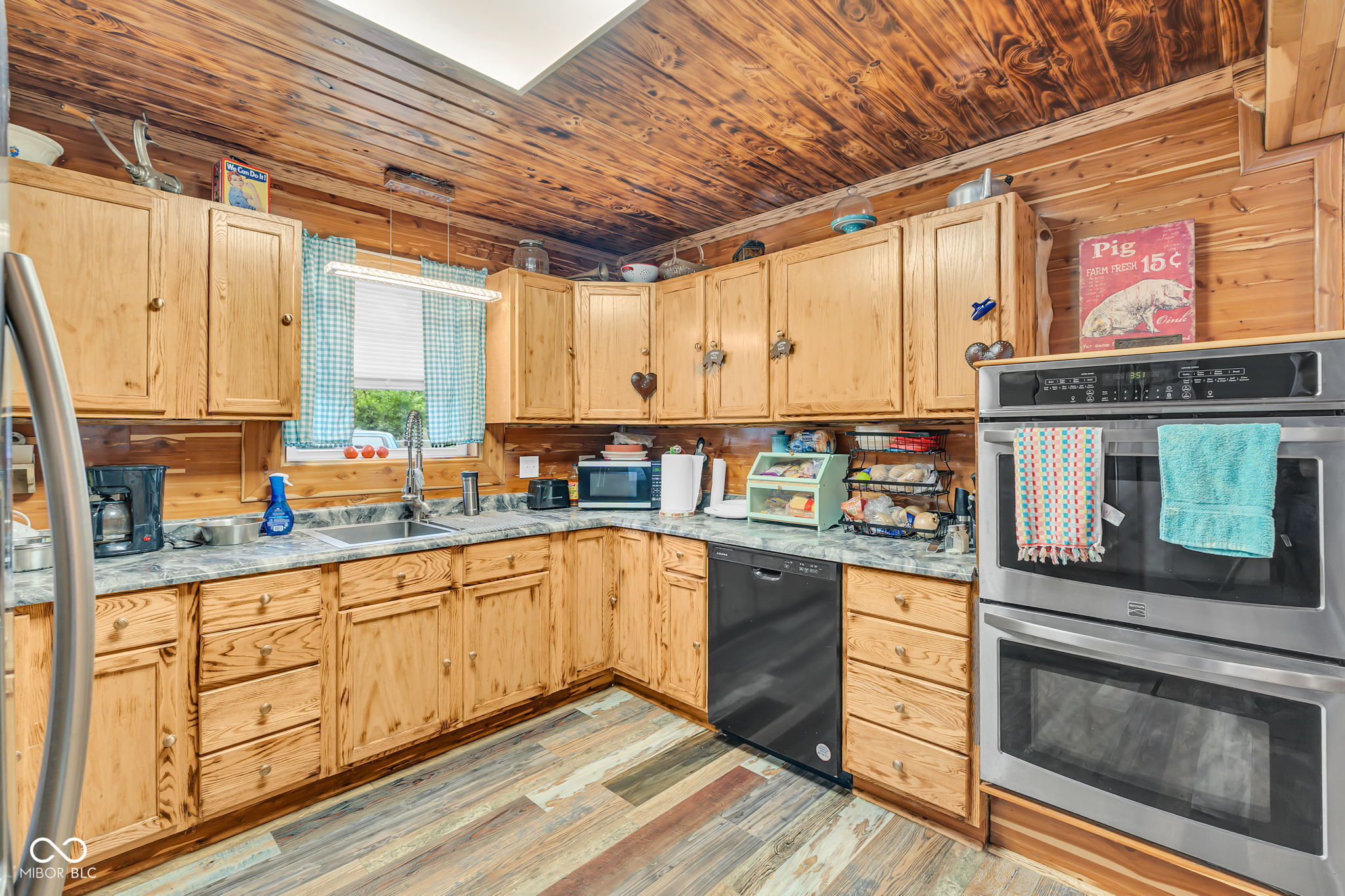 4156 Tincher Road Indianapolis, IN 46221 - Photo 7 of 32 Gallery Image 7