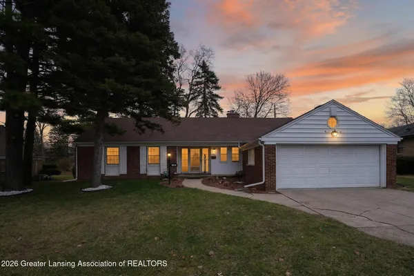 $299,900 | 437 South Verlinden Avenue, Lansing, MI 48915