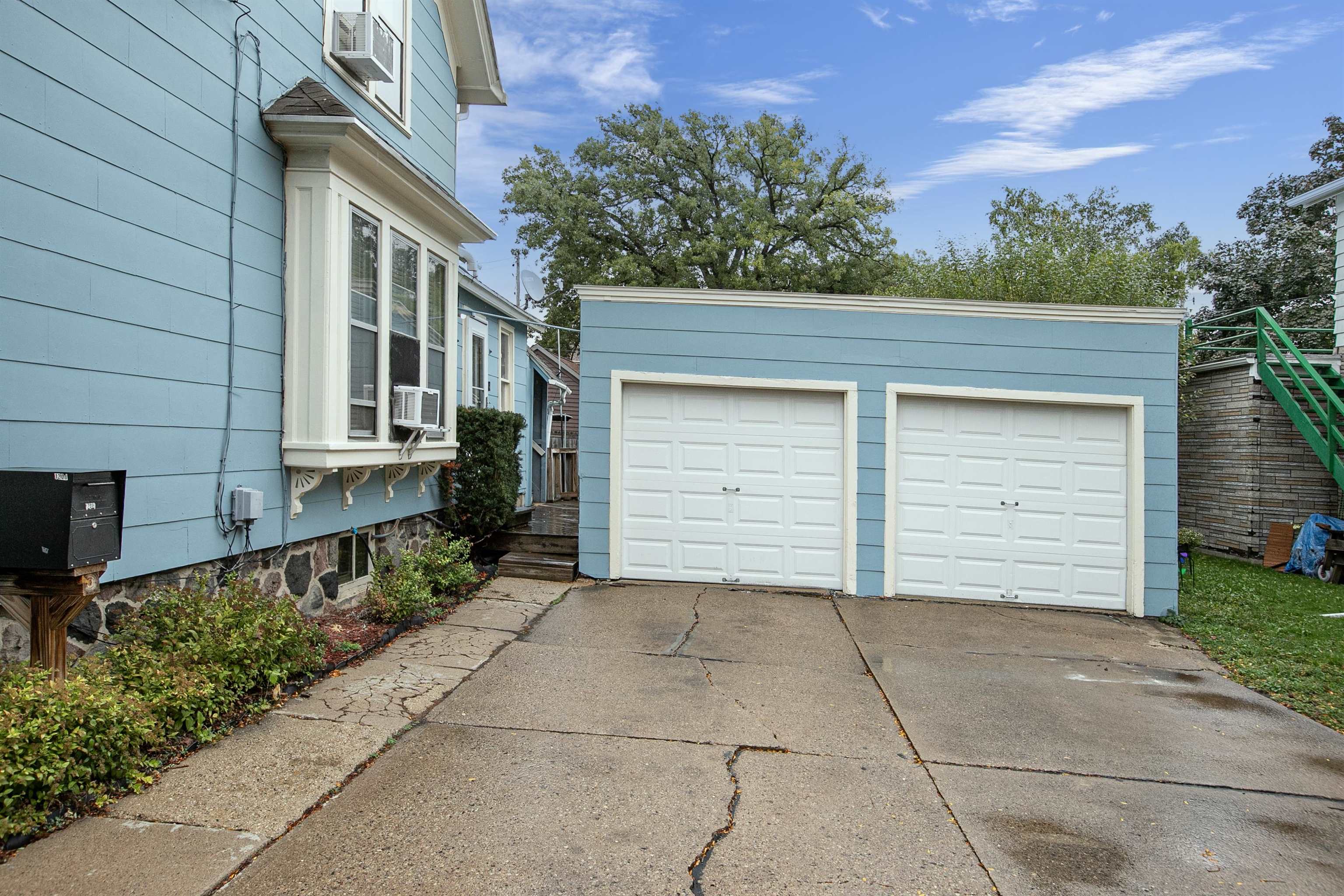 1208 North Superior Street Appleton, WI 54911 - Photo 4 of 35