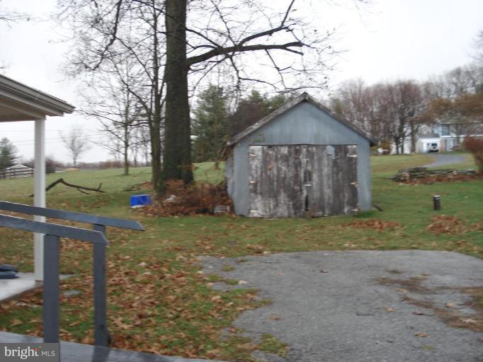6213 Quinn Road Frederick, MD 21701 - Photo 4 of 11 Shed