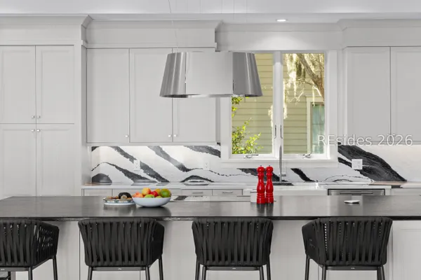 $5,495,000 | 12 Jessamine Place, Hilton Head Island, SC 29928