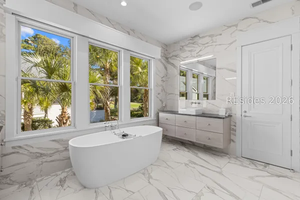 $5,495,000 | 12 Jessamine Place, Hilton Head Island, SC 29928