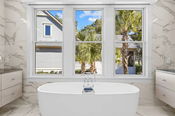 $5,495,000 | 12 Jessamine Place, Hilton Head Island, SC 29928