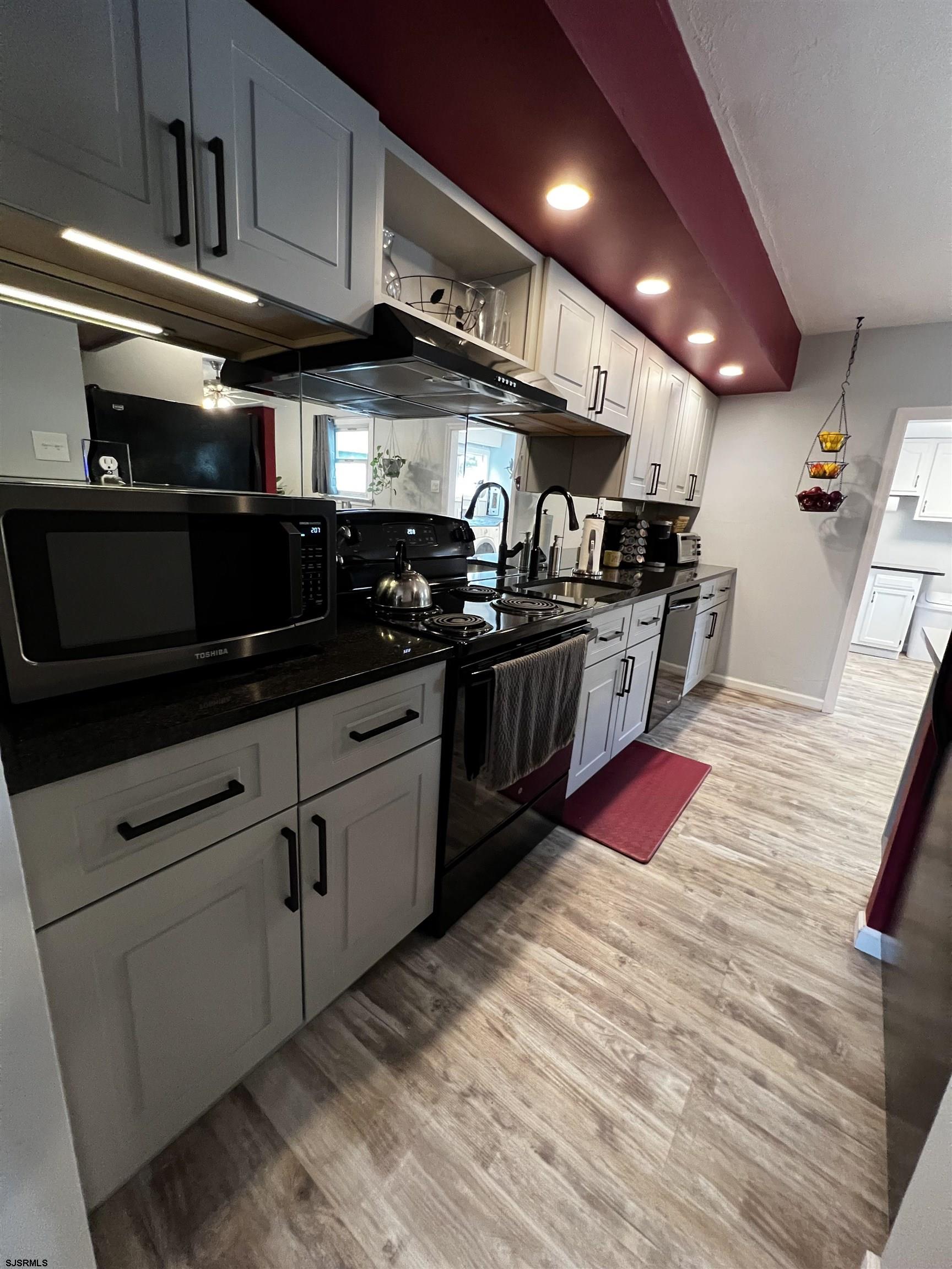701 West Mill Road Northfield, NJ 08225 - Photo 9 of 37