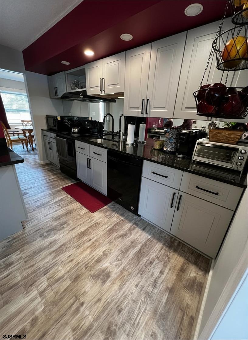 701 West Mill Road Northfield, NJ 08225 - Photo 10 of 37