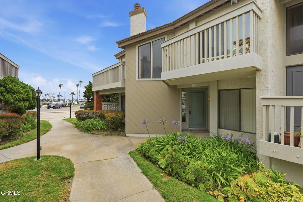3664 Sunset Lane Oxnard, CA 93035 - Photo 3 of 58