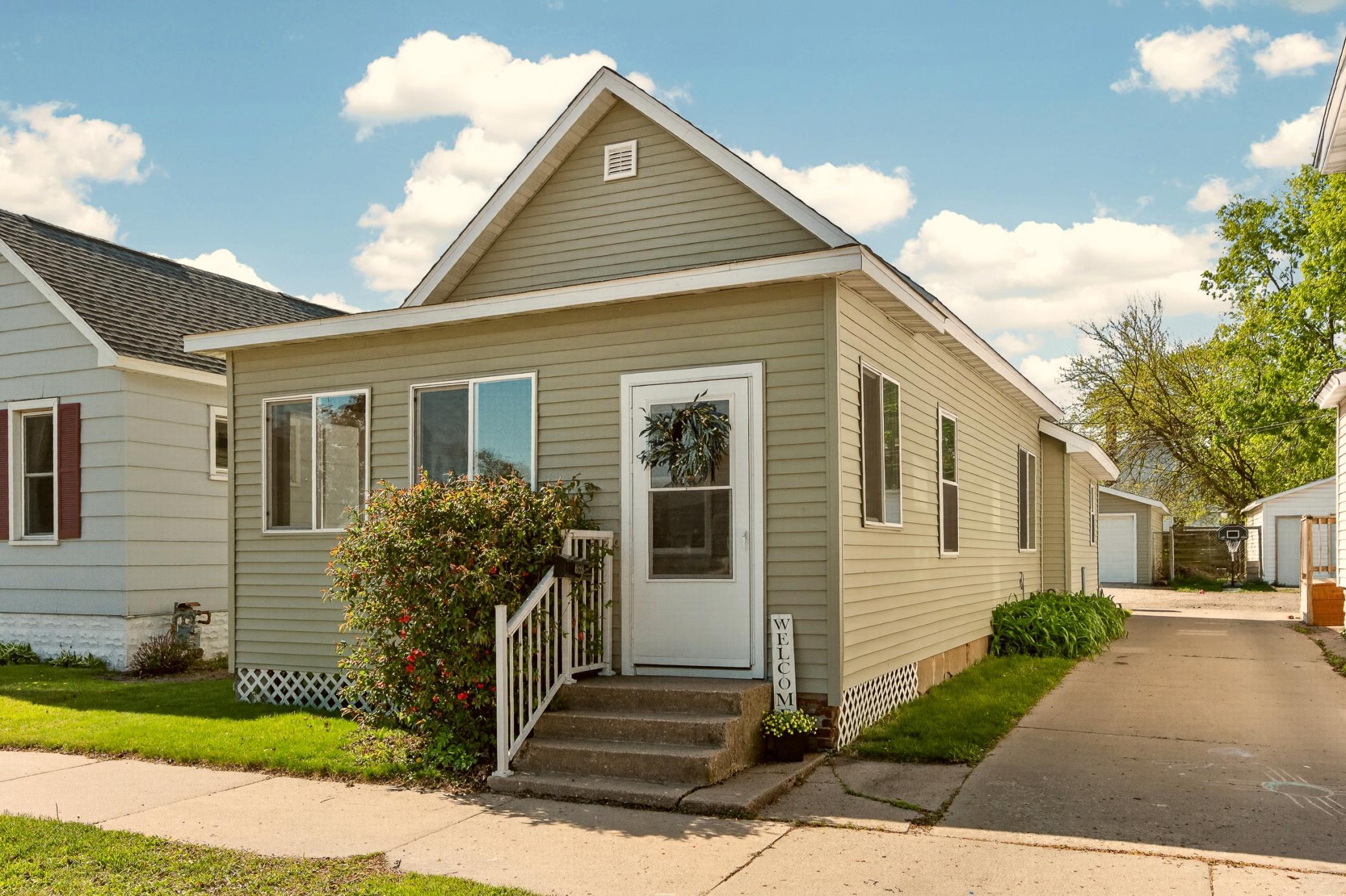 659 West 4th Street Winona, MN 55987 - Photo 1 of 24