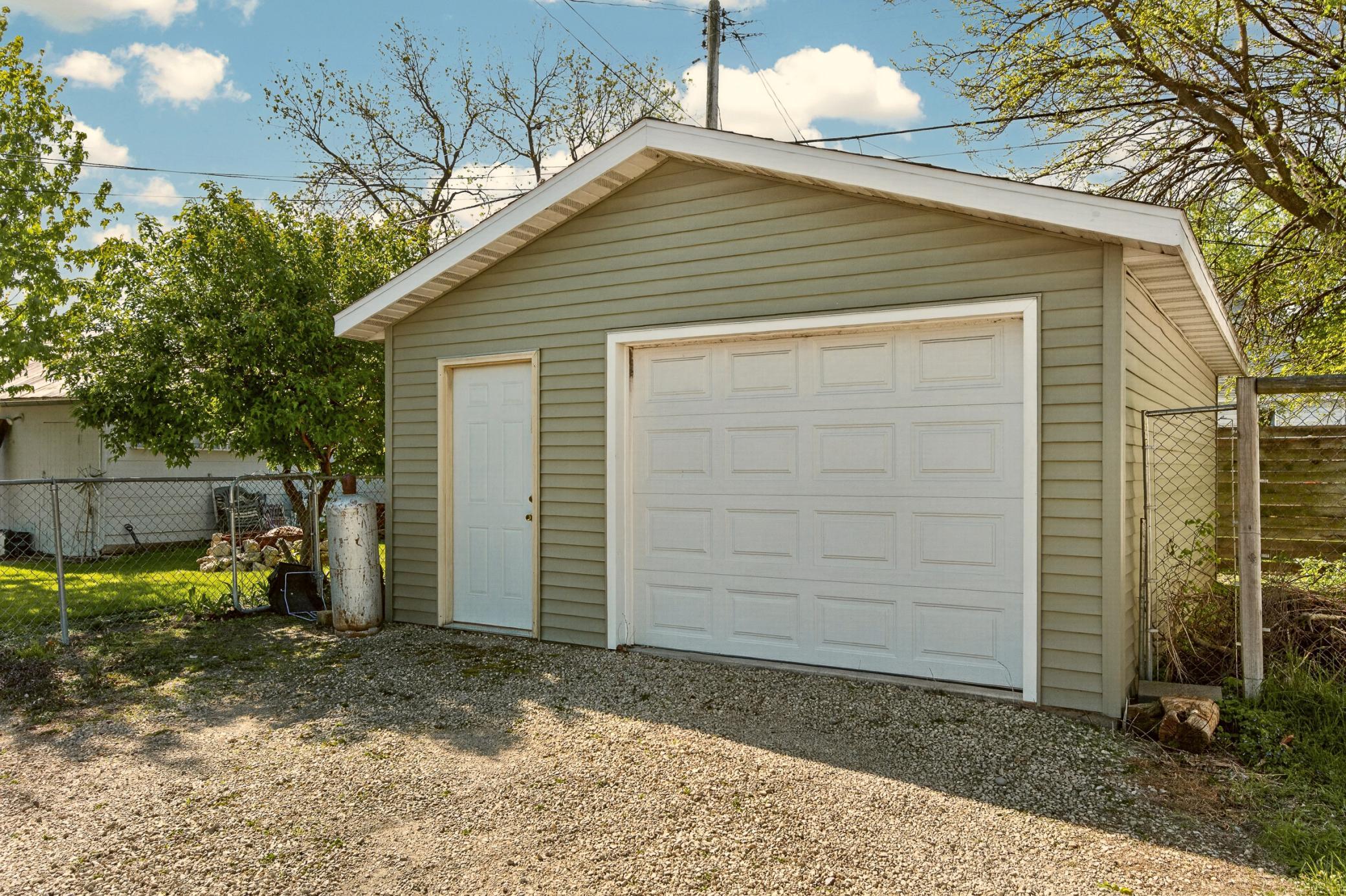 659 West 4th Street Winona, MN 55987 - Photo 2 of 24