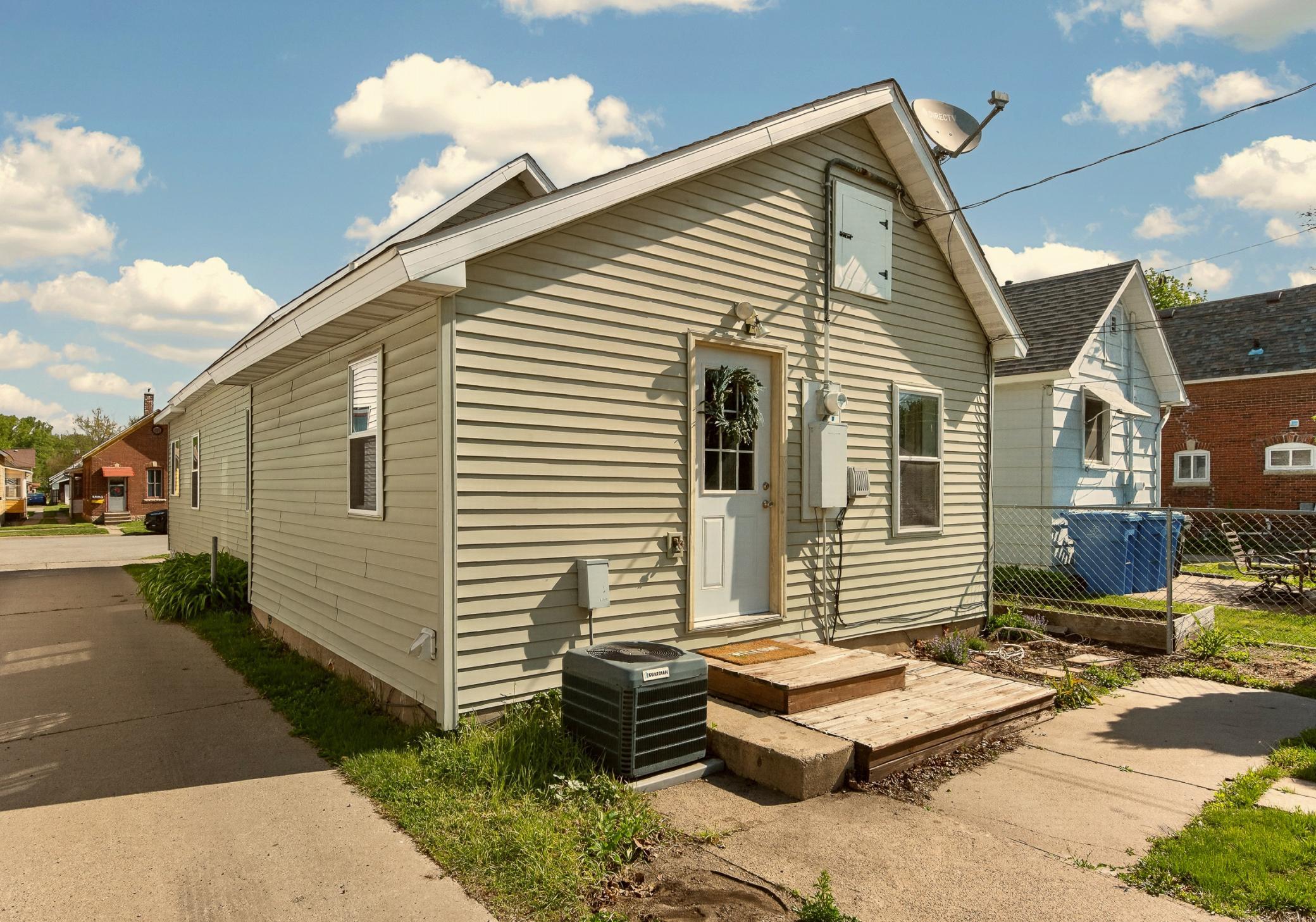 659 West 4th Street Winona, MN 55987 - Photo 3 of 24