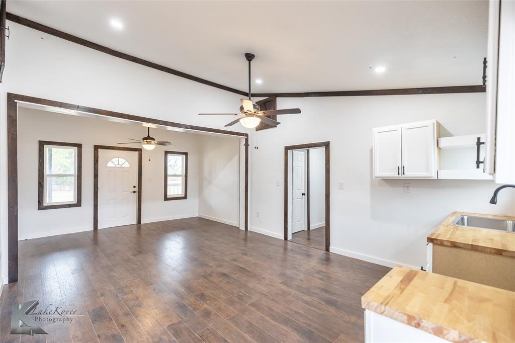 819 Southeast Ave B Hamlin, TX 79520 - Photo 6 of 29