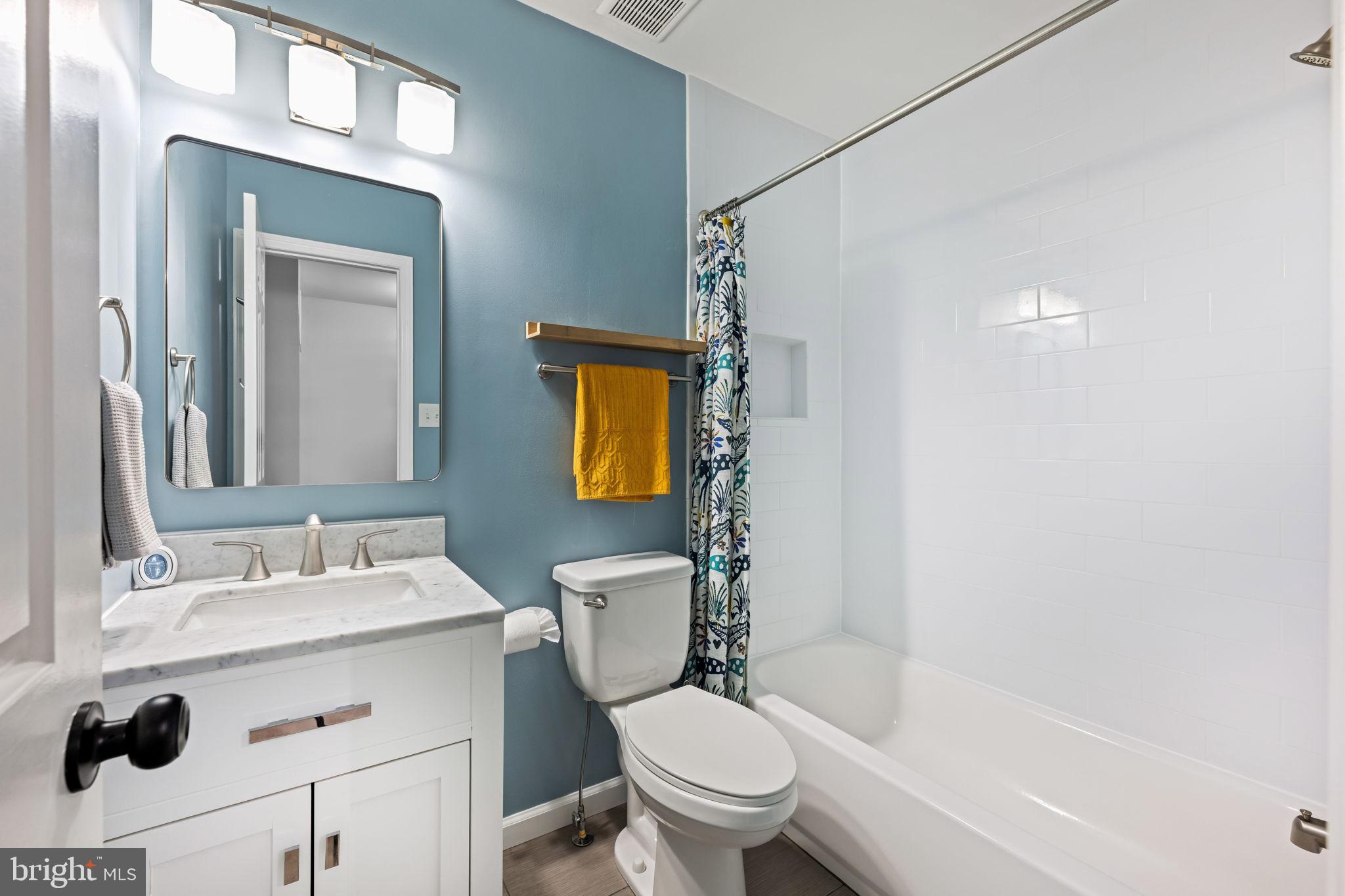 5725 Ridge View Drive Alexandria, VA 22310 - Photo 32 of 53 Second full bath on upper level