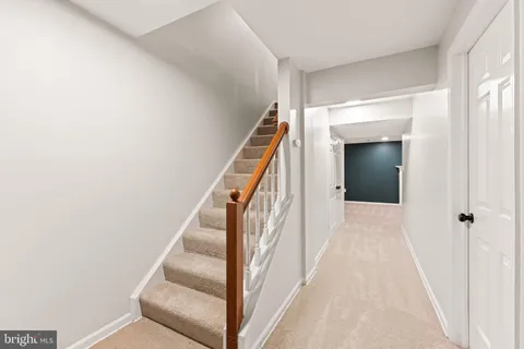 $650,000 | 5725 Ridge View Drive, Alexandria, VA 22310