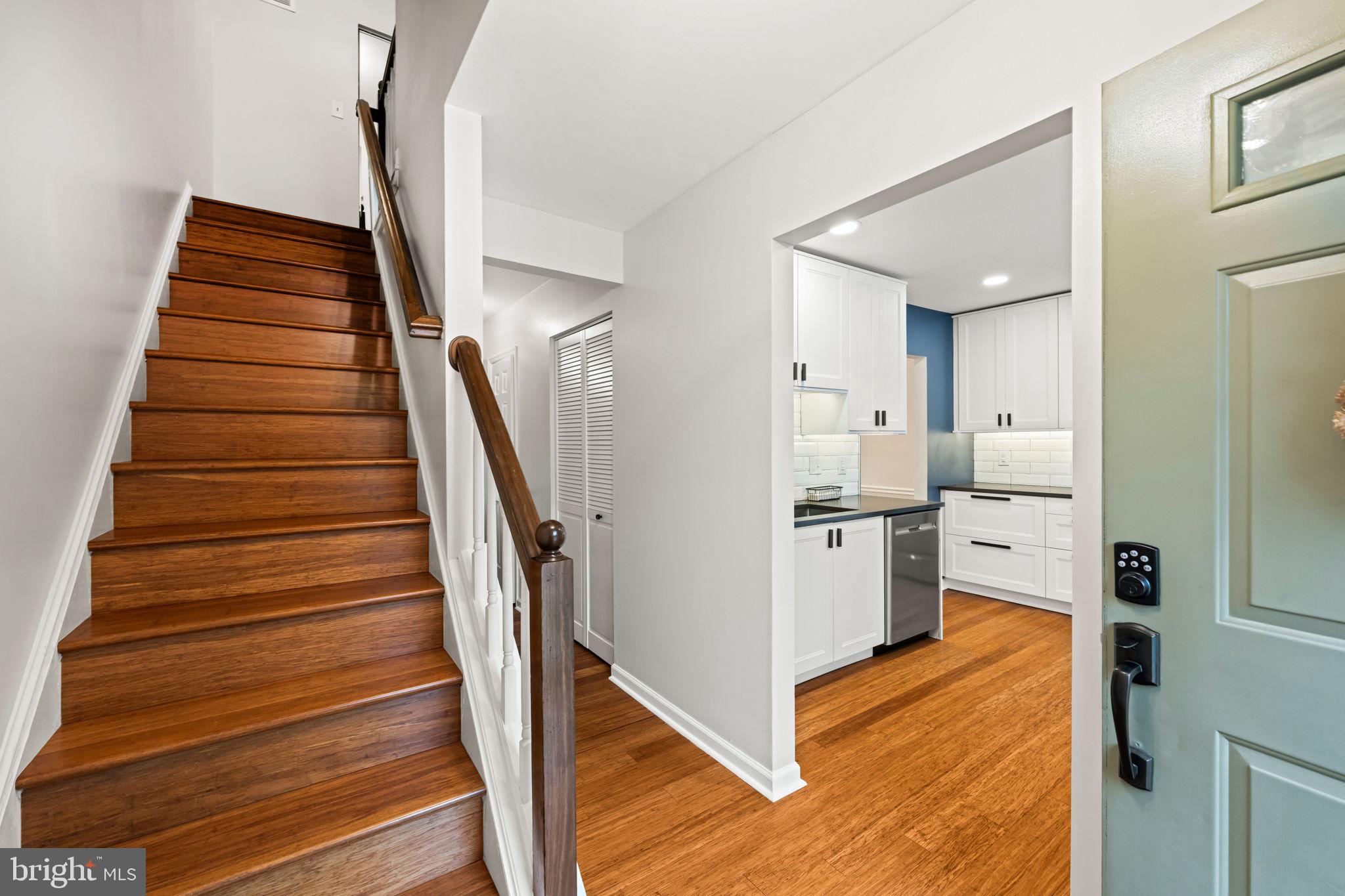 5725 Ridge View Drive Alexandria, VA 22310 - Photo 4 of 53
