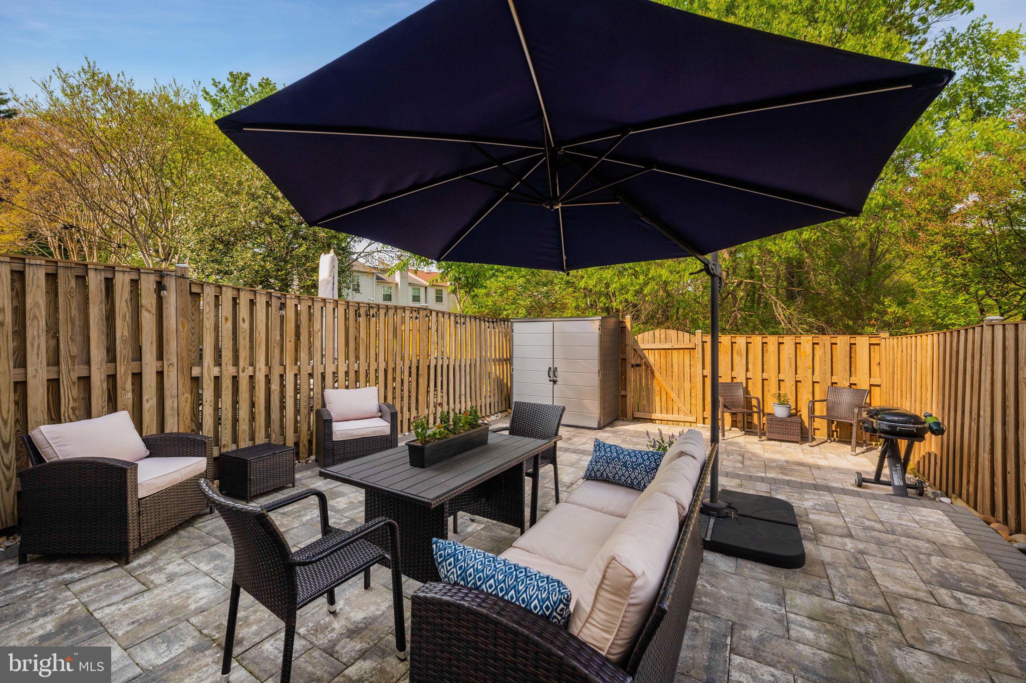 5725 Ridge View Drive Alexandria, VA 22310 - Photo 4 of 7 Backing to wooded area