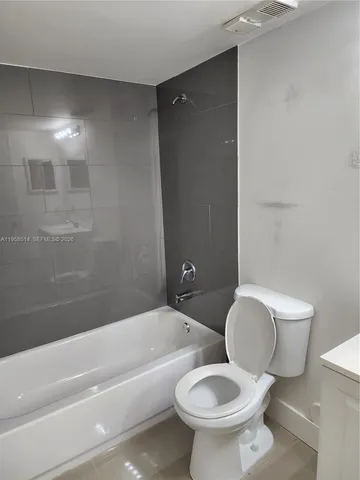 $1,675 | 4321 West McNab Road, Unit 10, Pompano Beach, FL 33069