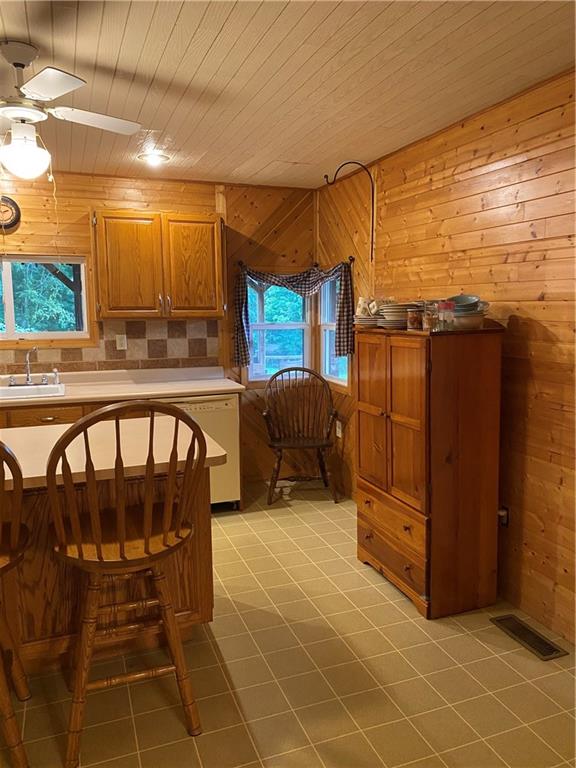 122 Hoy Street Rices Landing, PA 15357 - Photo 8 of 41