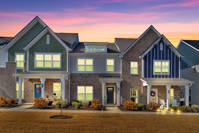 $2,200 | 239 Kenner Alley, Hendersonville, TN 37075