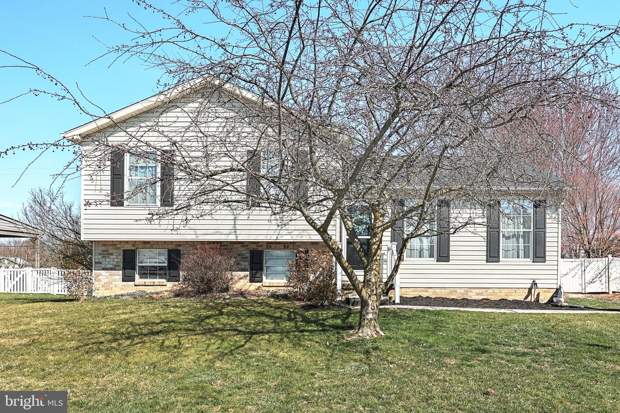 35 Apache Pass Hanover, PA 17331 - Photo 1 of 34 Welcome HOME!